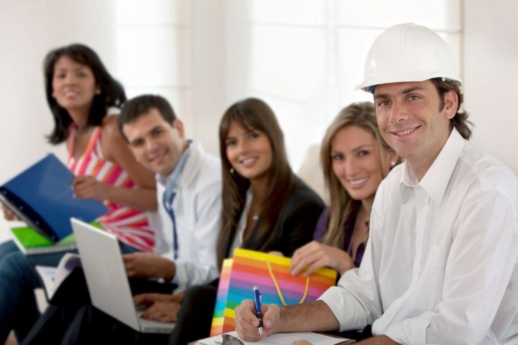 découvrir la liste des métiers en l